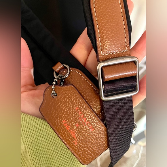 COACH X Keith Haring Heart Charlie Backpack - Picture 4 of 6